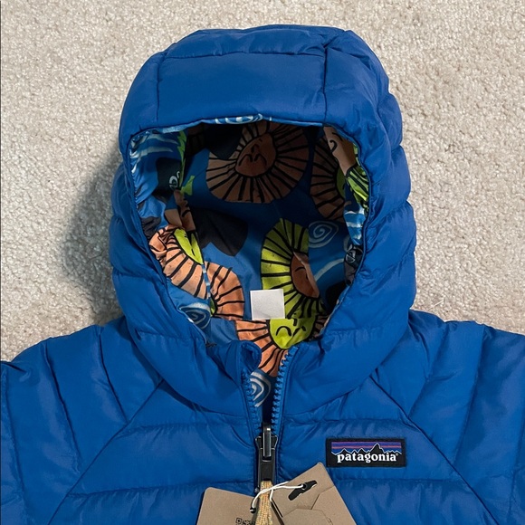 Patagonia NWT 6-12 month baby boy blue hooded puffer reversible jacket. - Picture 5 of 7
